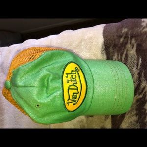 Von Dutch hat